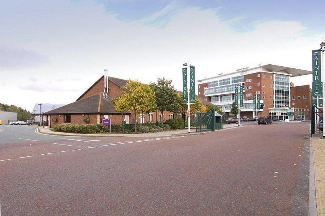 Premier Inn Liverpool Aintree Exterior photo