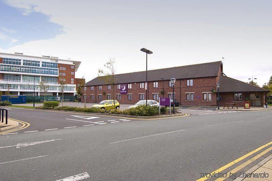 Premier Inn Liverpool Aintree Exterior photo